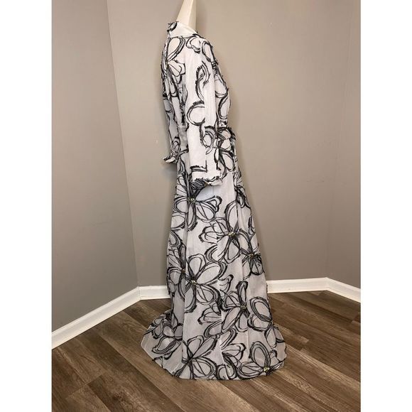 Teri Jon by Rickie Freeman
Abstract-Print Embellished Organza Tie-Waist Gown - Picture 6 of 10